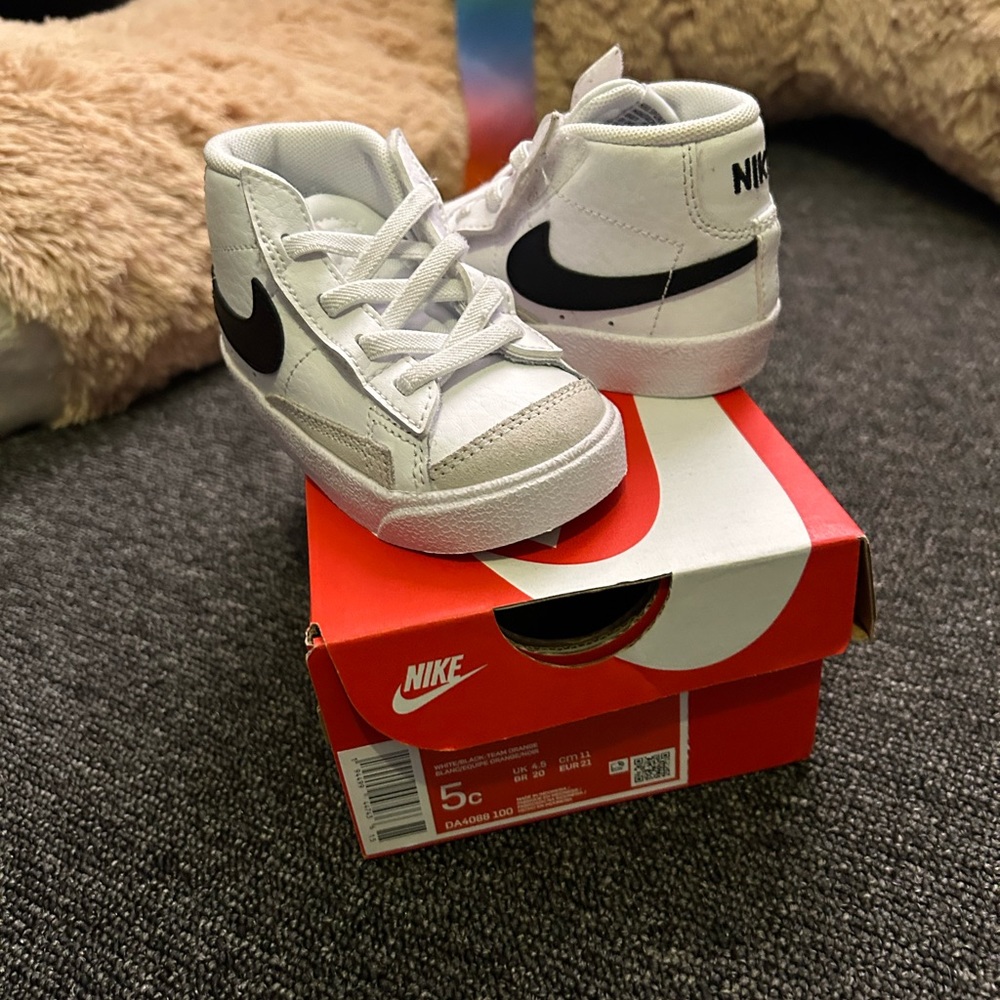 Nike blazer mid 77
